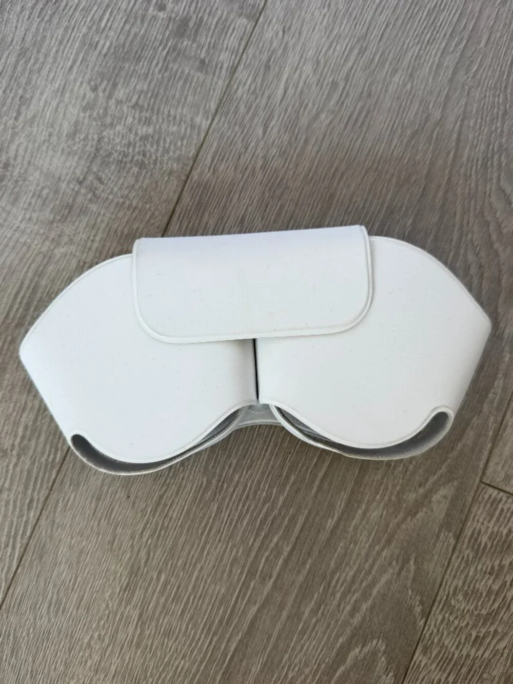 Genuine Apple AirPods Max Smart Case White/Silver Case Only